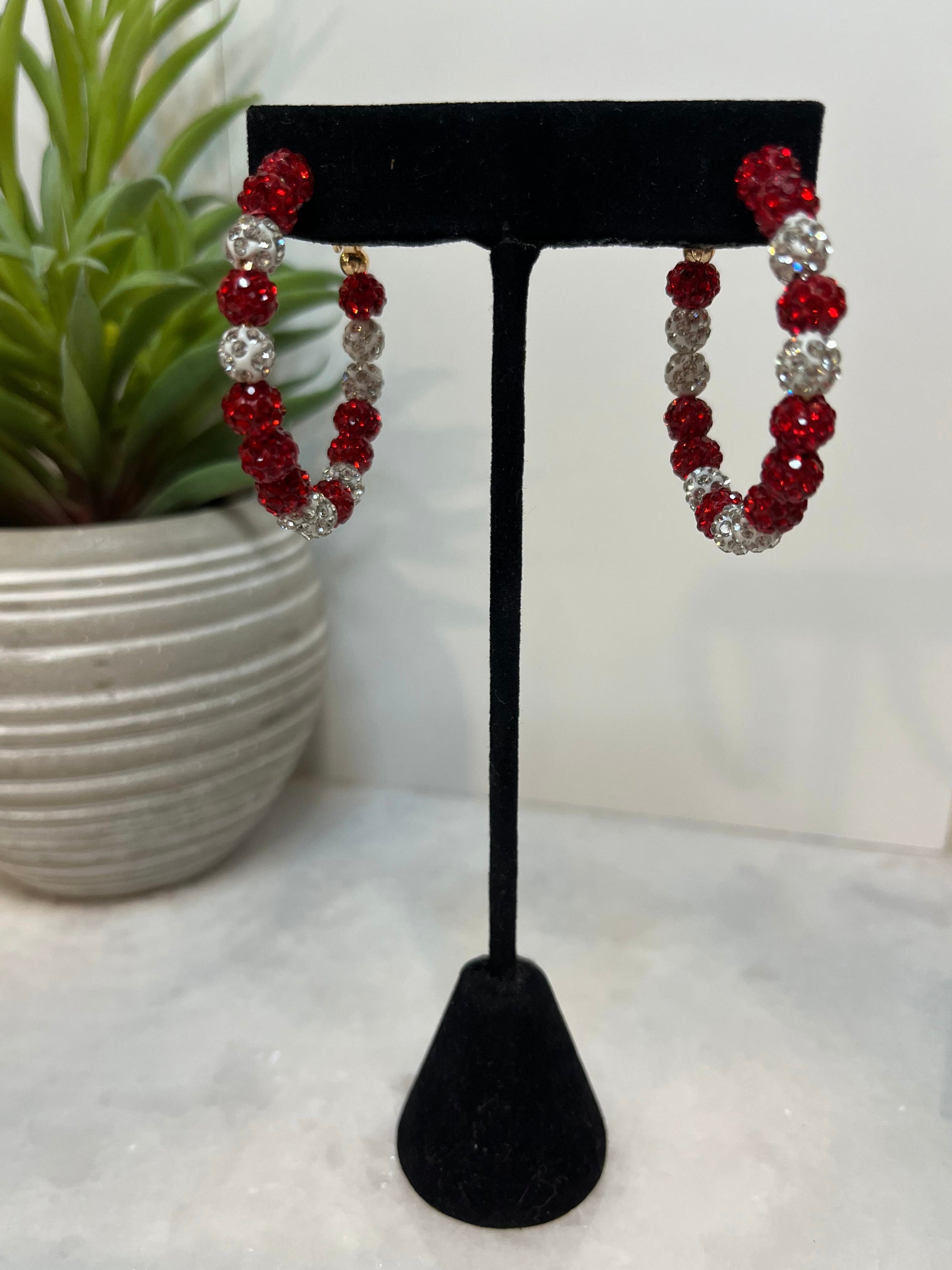 Earrings - Lovely Loops Red