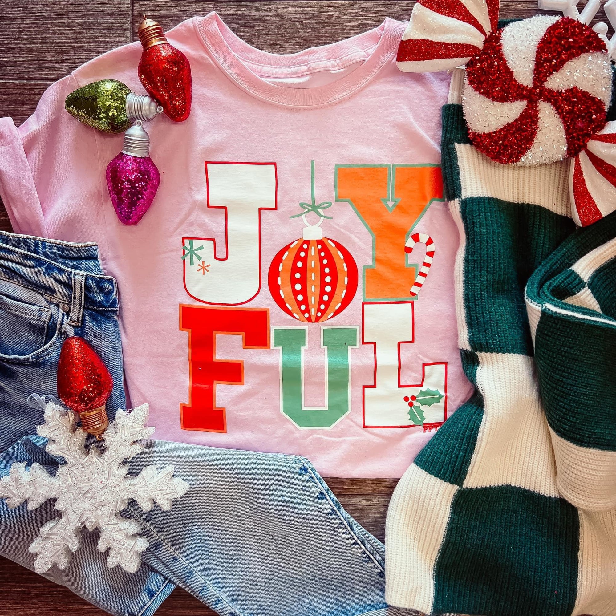 Graphic Tee - Joyful Christmas