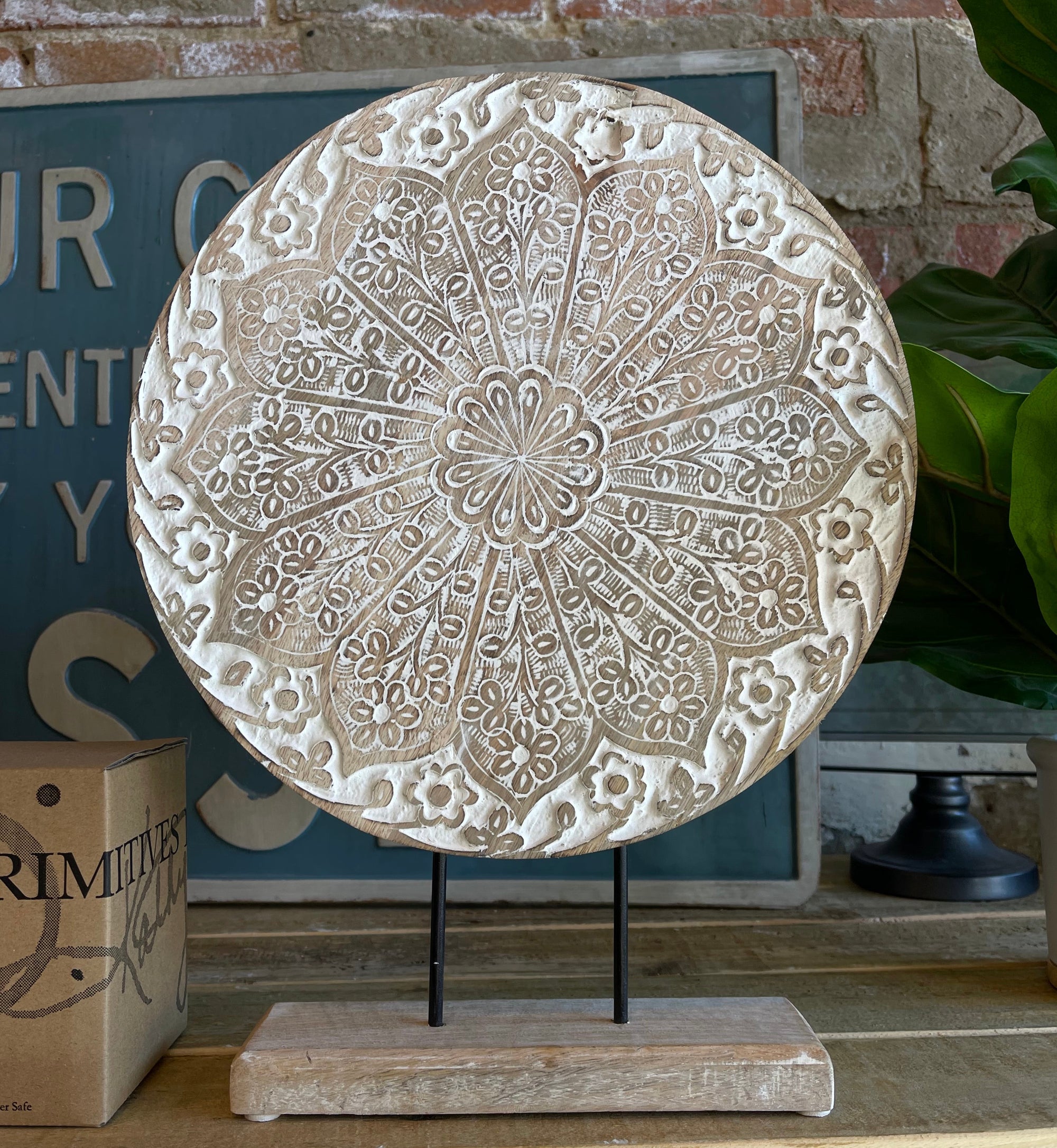 Wooden Decor - Tabletop Flower Medallion