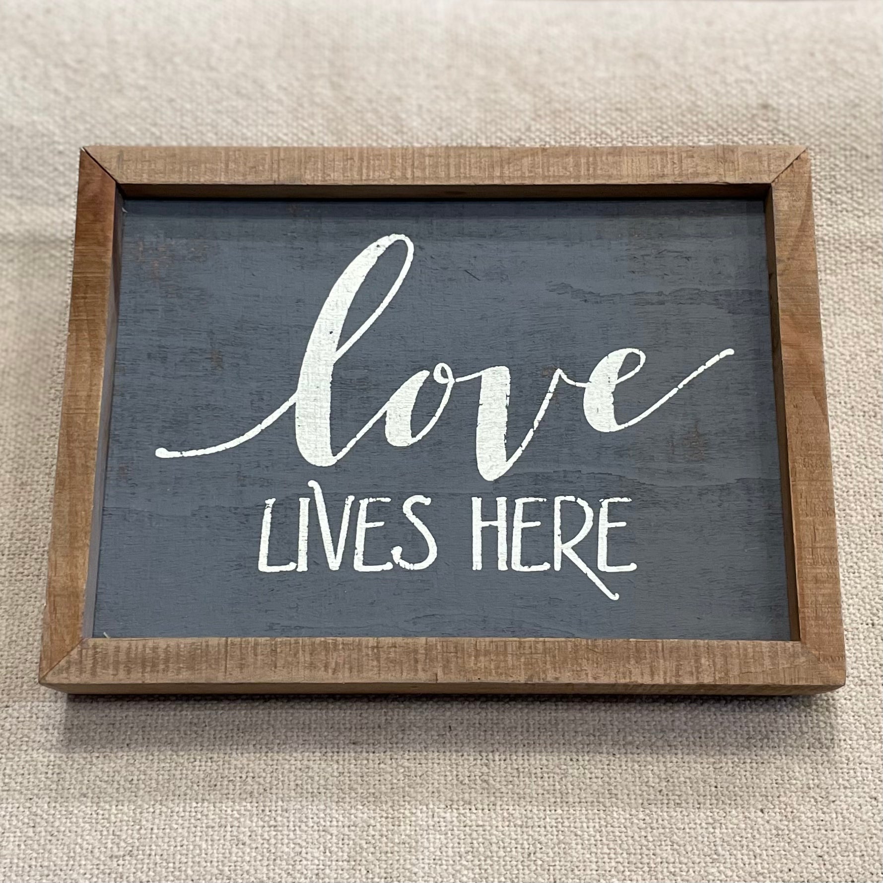 Inset Sign - Love Lives Here