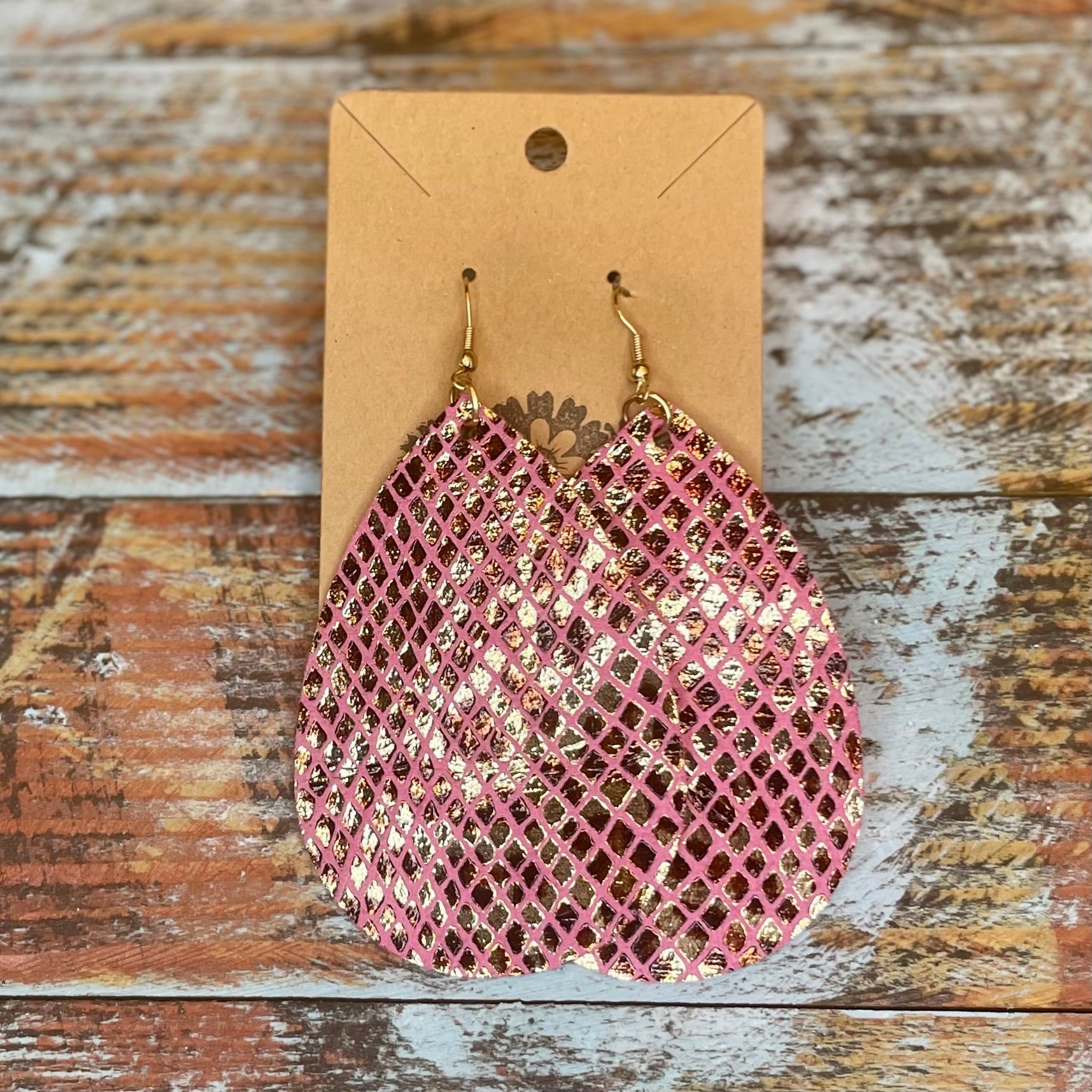 Earrings - Shiny Snake Leather Pink
