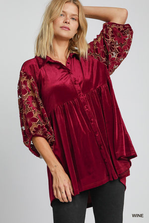 Umgee Burgundy Blooms Velvet Top