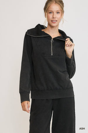 Umgee Everyday Discovery Half Zip Top - Ash Black