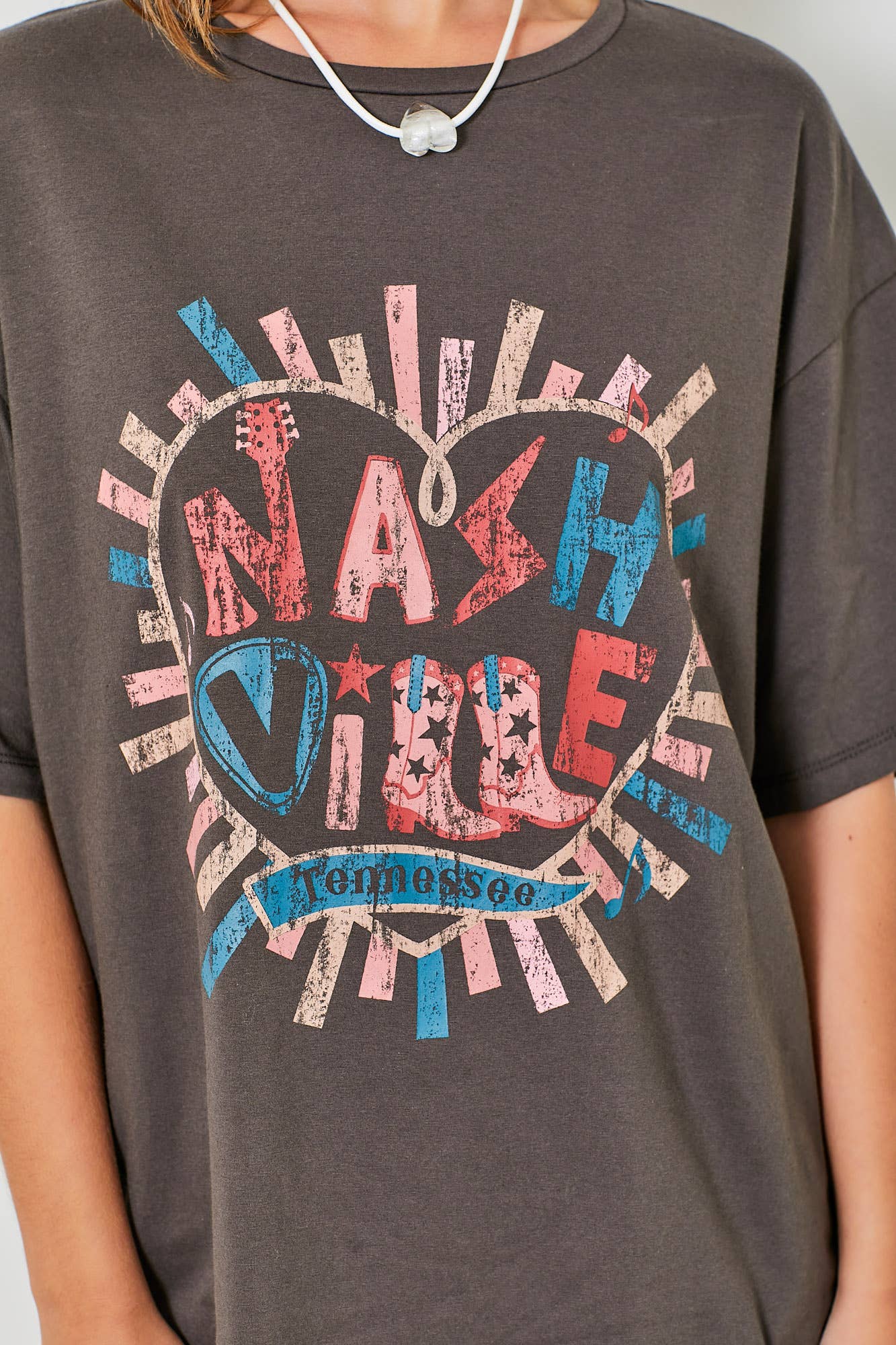 BaeVely Nashville Vibin' Graphic Tee